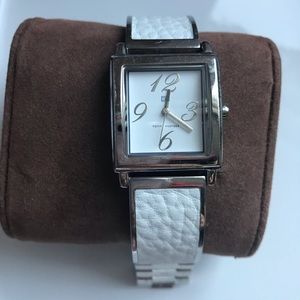 White collar Watches